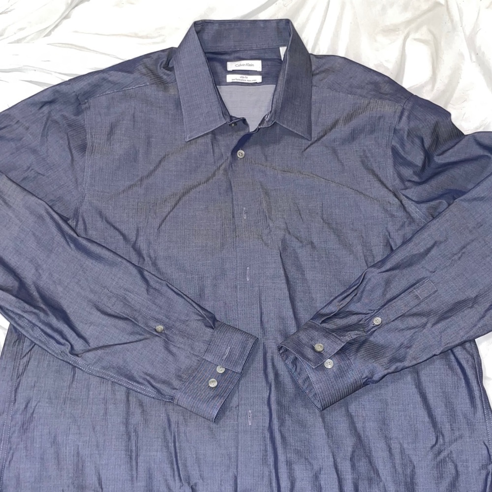 Men’s Calvin Klein slim fit dress shirt